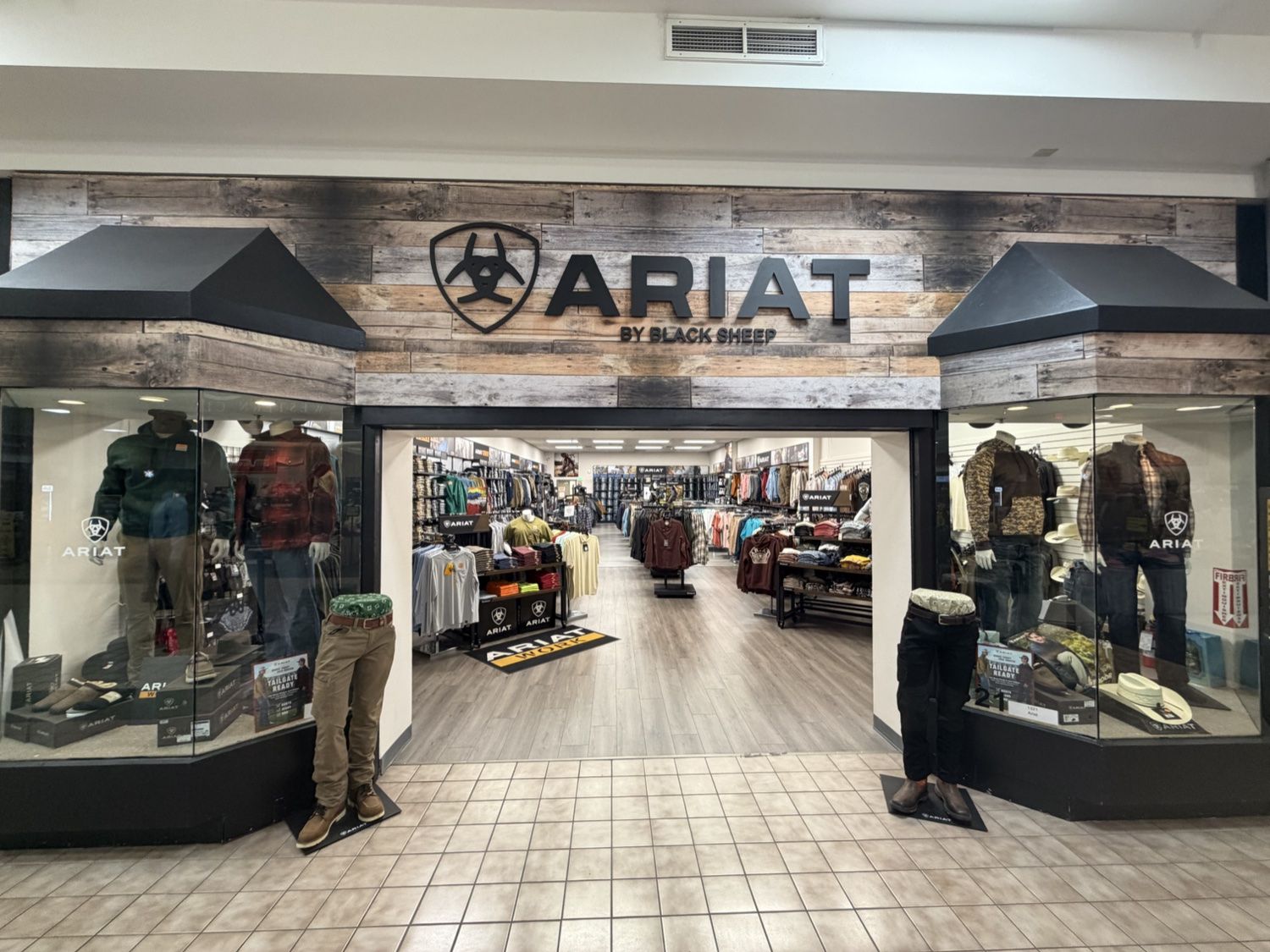 ariat-storefront – Silver Lake Mall